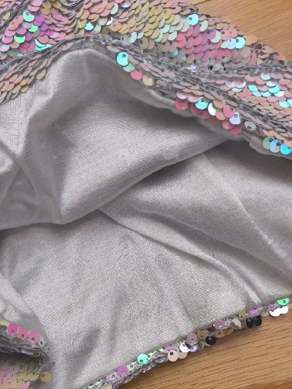 Lola + The Boys Sleeveless Iridescent Sequin Dress w/ Unicorn Accent Size 10 EUC